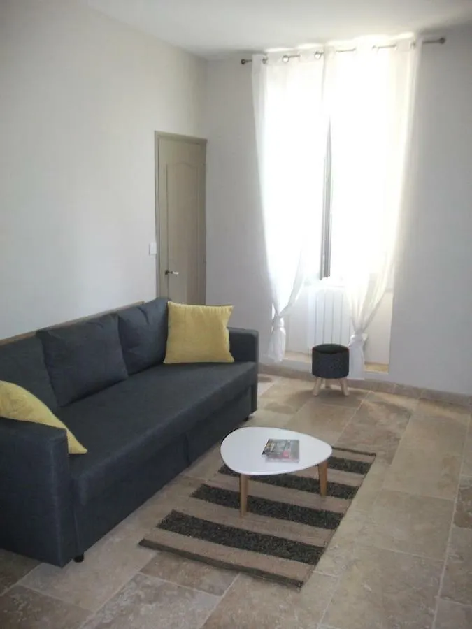 Appartement ST REMY DE PROVENCE PROCHE CENTRE VILLE - Parking privé Saint-Rémy-de-Provence